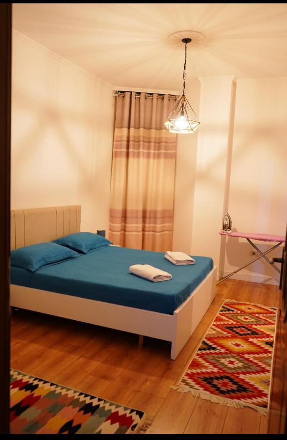 Apartament Center Tirana Buitenkant foto
