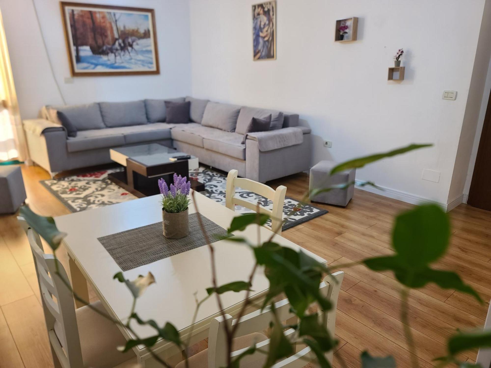 Apartament Center Tirana Buitenkant foto